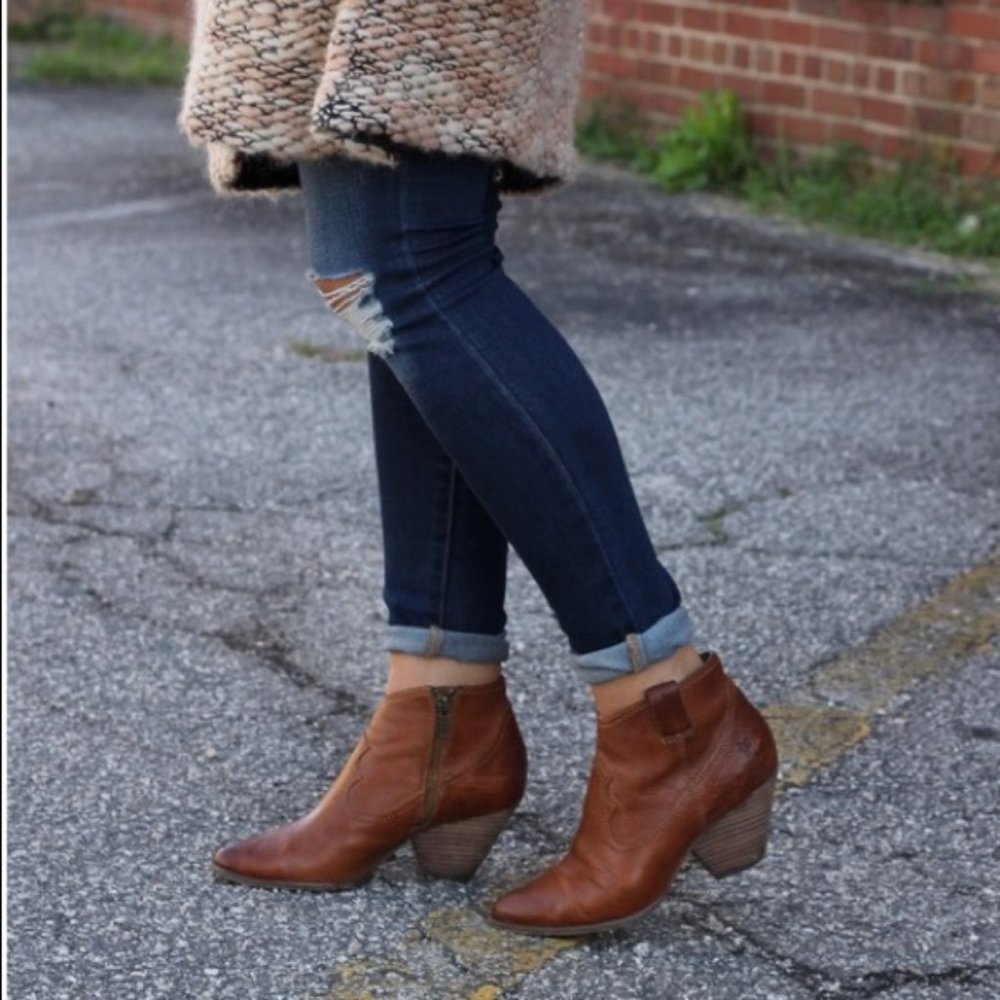 Frye Reina Genuine Cognac Leather Pull On Everyday Casual Wood Heel Ankle Bootie - Picture 14 of 14